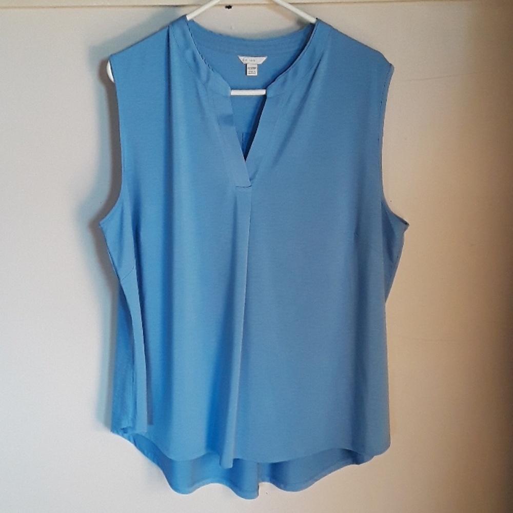 Sleeveless blouse